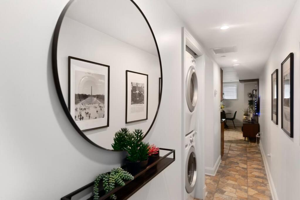 Upscale 2Br Apartment With Patio Washington Exterior photo